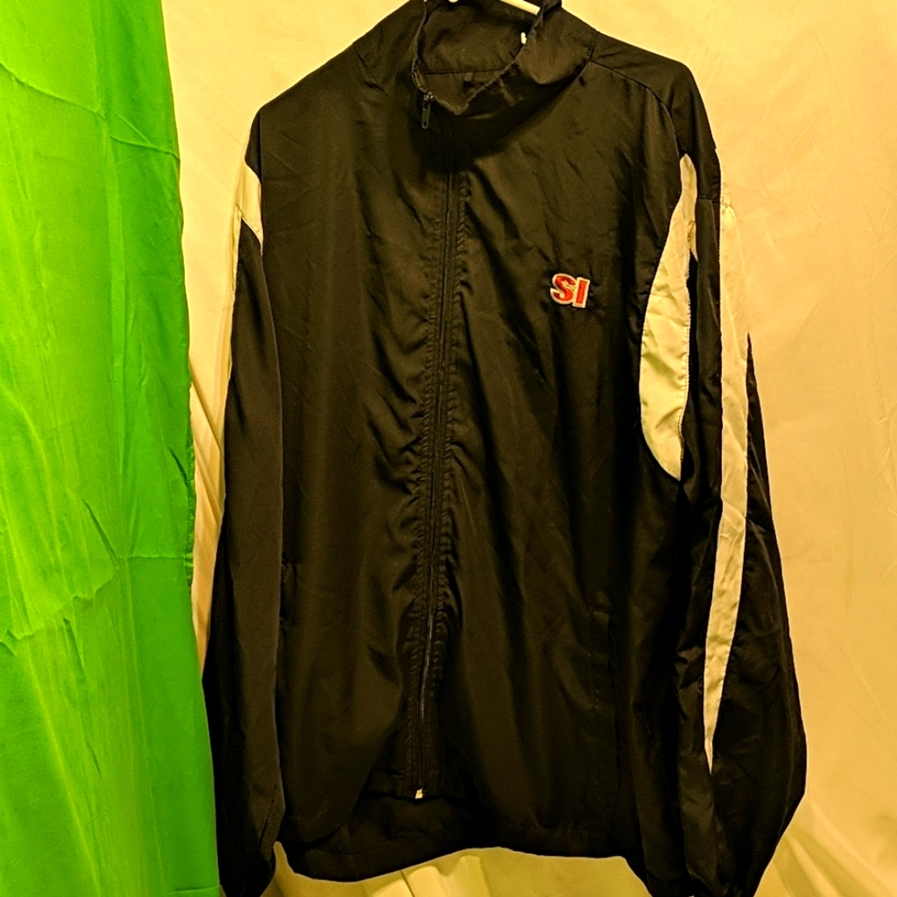 Sports illustrated wind breaker size XX large